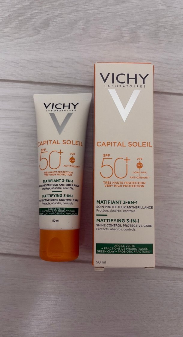 Vichy Capital Soleil SPF 50+ Matlaştırıcı Güneş Kremi - Görsel 2