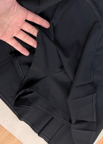 Siyah Pilili Mini Etek etiketi üstünde - Görsel 3