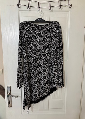 Gri Dantel Detaylı Yılan Desenli Kadın Tunik - Görsel 2