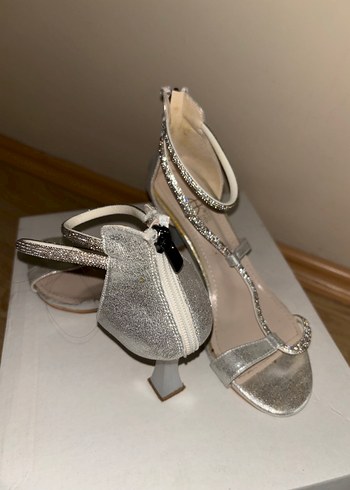 Gümüş Yılan Desenli Tokalı Stiletto - Görsel 2