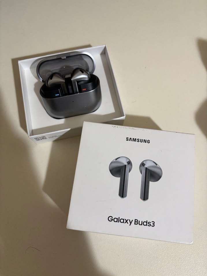 Samsung Galaxy Buds3 Gri Kablosuz Kulaklık - Görsel 2