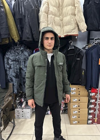 Kapüşonlu Erkek Sokak Stili Mont - Görsel 4