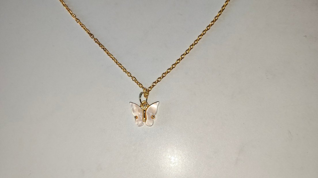 Altın Renk Zincirli Kelebek Kolye - Görsel 3