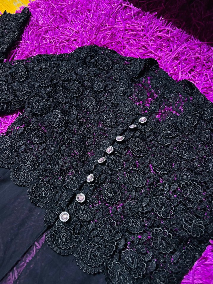 Düğmeli Uzun Gotik Kadın ceket - Görsel 3