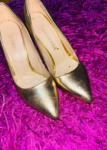 Altın Renkli Parlak Stiletto - Görsel 2