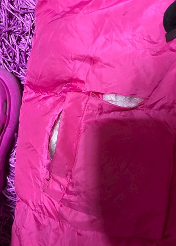 Kadın Uzun Pembe Sırtı Kürklü Şişme Yelek - Görsel 4