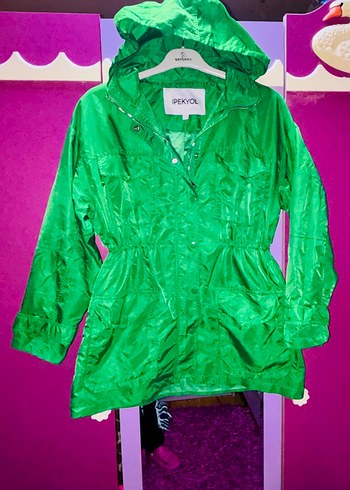 Parlak Yeşil Kapüşonlu Kadın Yağmurluk - Görsel 6