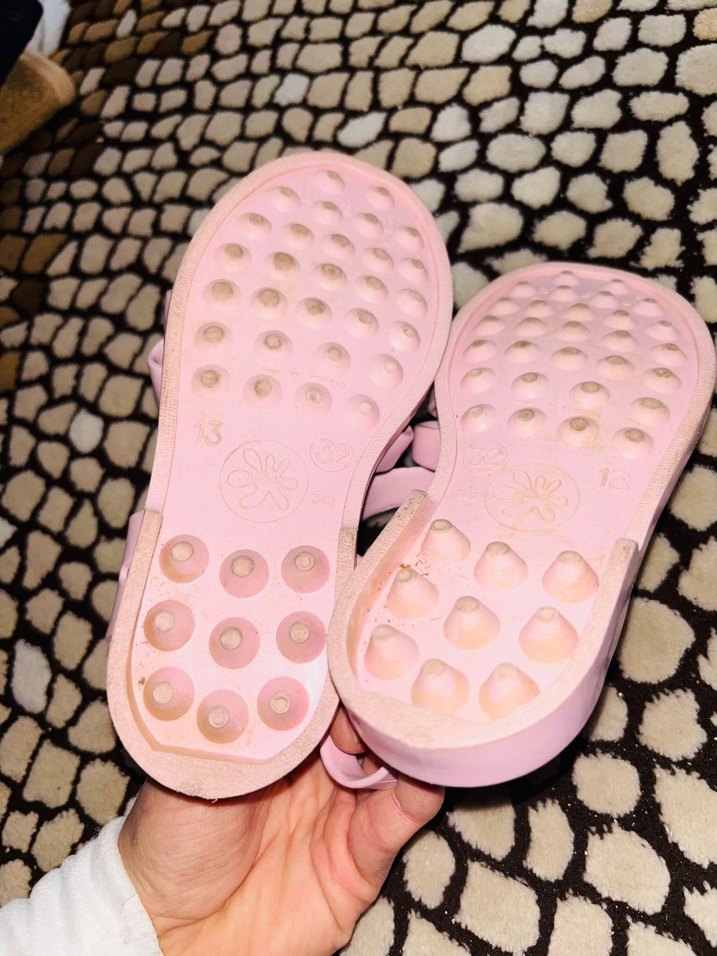 Kız Çocuk Pembe Tokalı Kauçuk Sandalet - Görsel 2