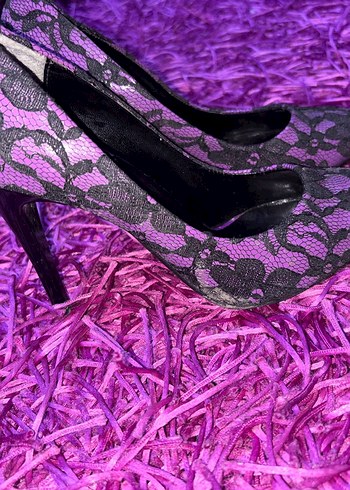 Mor Dantel Detaylı Yılan Desenli Stiletto - Görsel 5