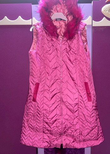 Kürklü Kapüşonlu Pembe Uzun Kolsuz Kaban - Görsel 4