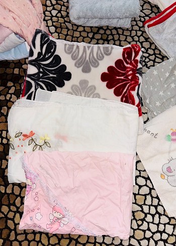 Renkli Nakışlı Çocuk Battaniyesi - Görsel 4