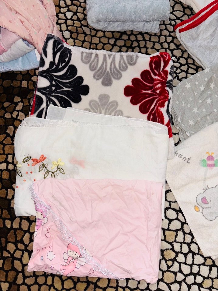 Renkli Nakışlı Çocuk Battaniyesi - Görsel 4