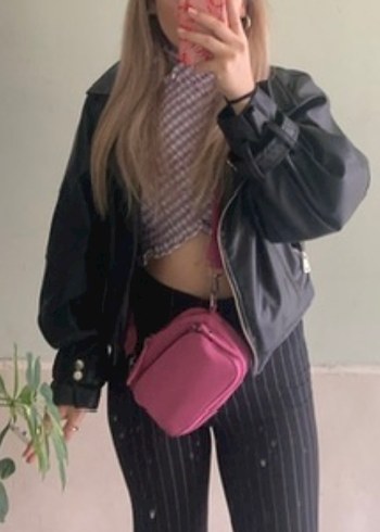 Siyah Deri Kemerli Kısa Ceket - Görsel 3