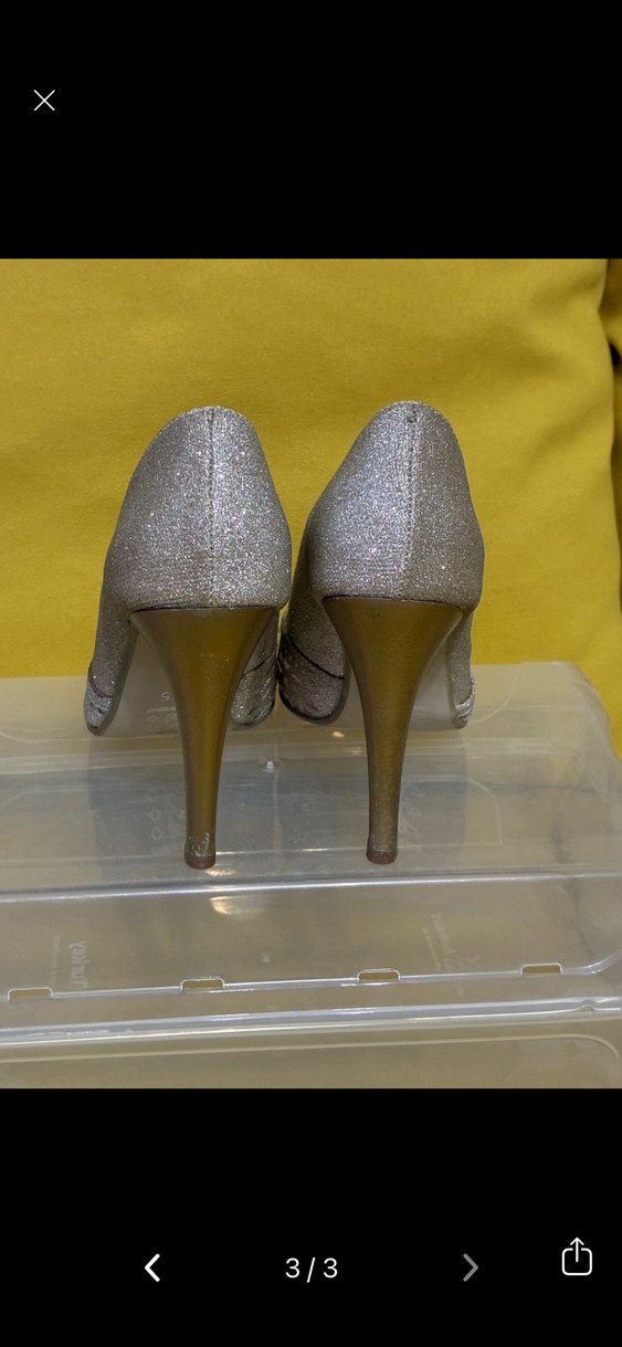 Altın Rengi Simli Yılan Desenli İnce Topuklu Kadın Ayakkabı - Görsel 3