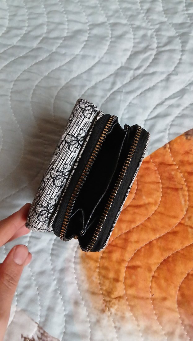 Gri Baskılı Kadın Cüzdanı - Guess - Görsel 3