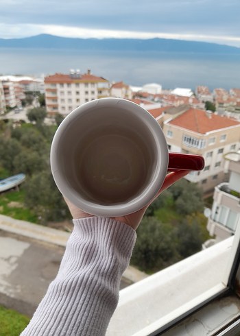 Karaca Kırmızı Tramvay Desenli Kapaklı Kupa - Görsel 5