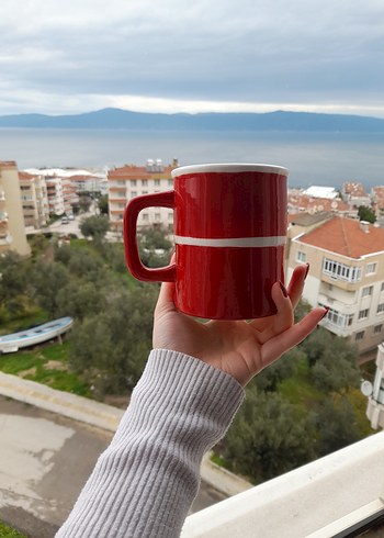 Karaca Kırmızı Tramvay Desenli Kapaklı Kupa - Görsel 4