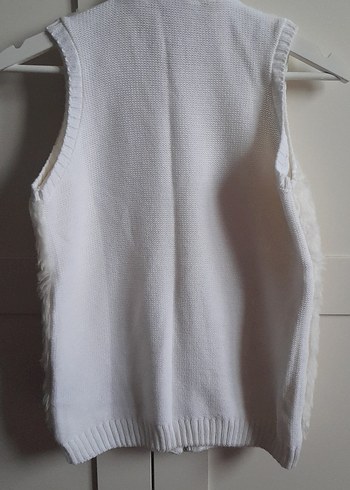 Kız Çocuk Beyaz Kürklü Yelek - Görsel 4