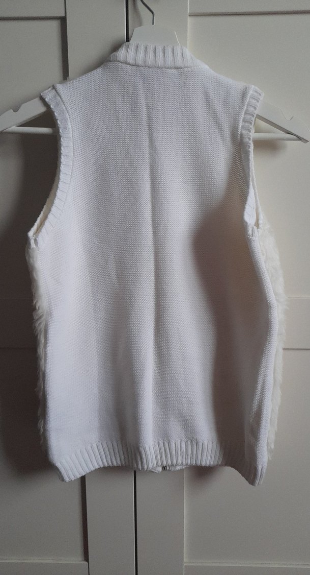 Kız Çocuk Beyaz Kürklü Yelek - Görsel 4