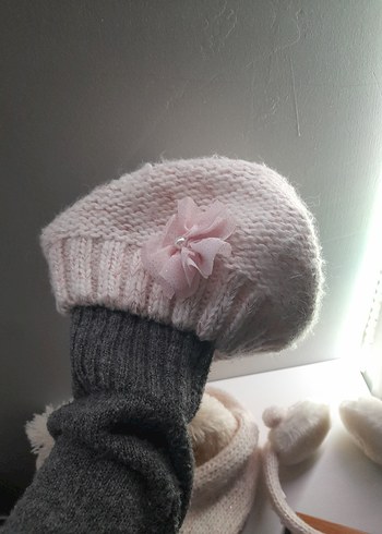 Pembe Nakışlı Örgü Çocuk Atkı ve Bere Seti - Görsel 3