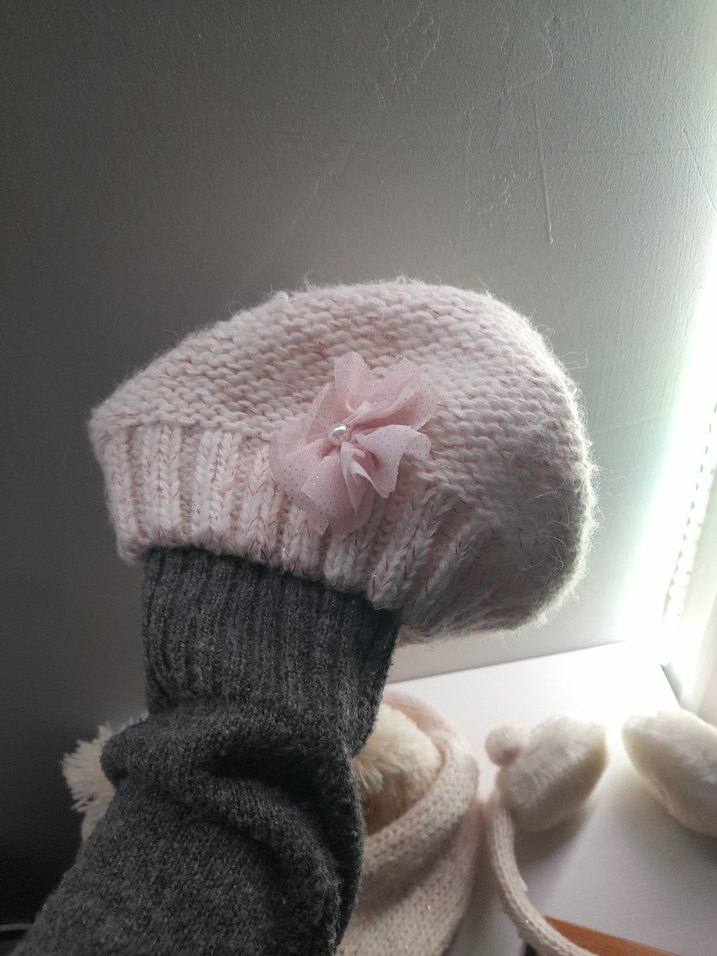 Pembe Nakışlı Örgü Çocuk Atkı ve Bere Seti - Görsel 3