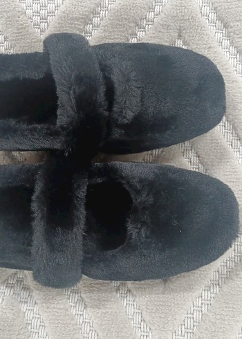 Kızlar için Siyah Kürklü Sıcak Terlik - Görsel 3