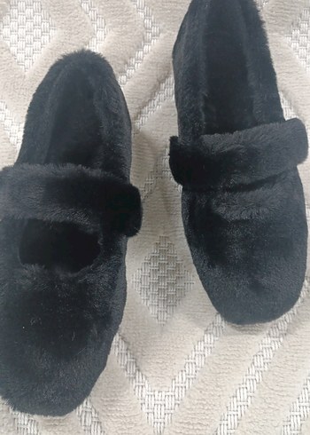 Kızlar için Siyah Kürklü Sıcak Terlik - Görsel 2