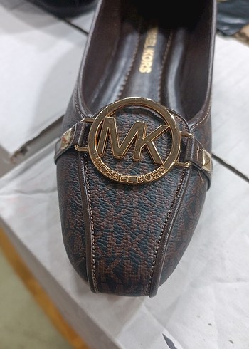 Michael Kors Kahverengi Deri Kadın Babet - Görsel 5