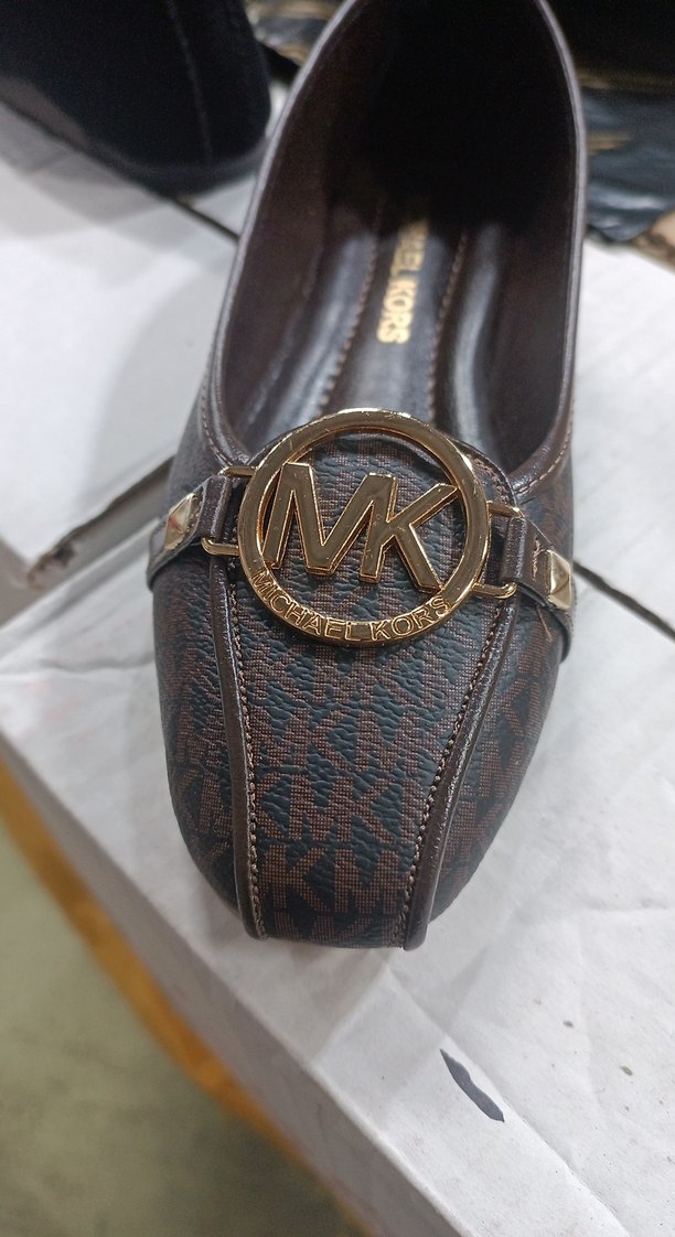 Michael Kors Kahverengi Deri Kadın Babet - Görsel 5