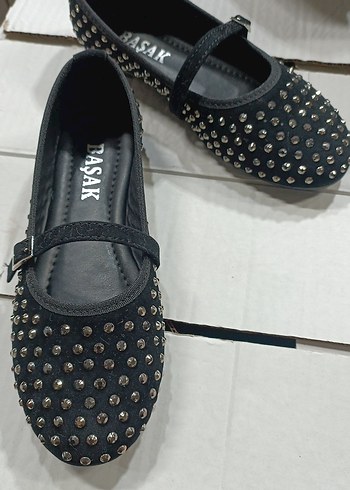 Siyah Parlak Zımbalı Tokalı Rock Punk Babet - Görsel 2