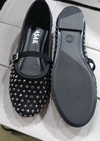 Siyah Parlak Zımbalı Tokalı Rock Punk Babet - Görsel 4