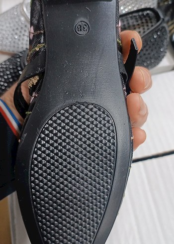 Nakışlı Tokalı Siyah Stiletto Kadın Babet - Görsel 4