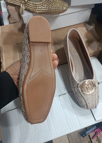 Bej Desenli Tokalı Kadın Babet - Görsel 4