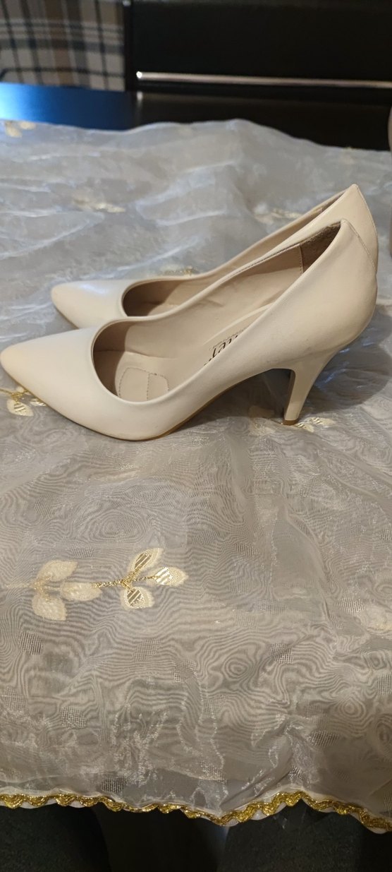 Krem Rengi Stiletto Topuklu Kadın Ayakkabı - Görsel 3