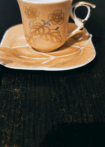 Bej Çiçek Desenli 4 Parça Kahve Fincanı ve Tabağı - Görsel 3
