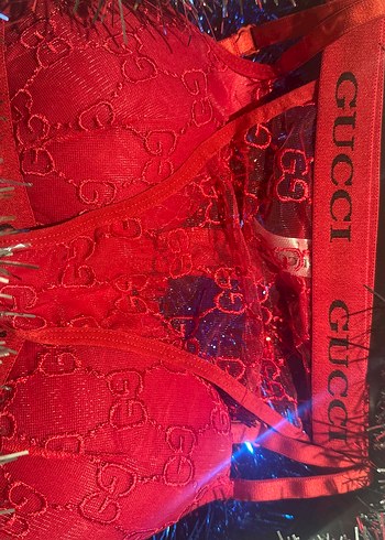 GUCCİ Nakışlı Kırmızı Pop Kültür Sütyeni ve Dantelli Tanga - Görsel 2