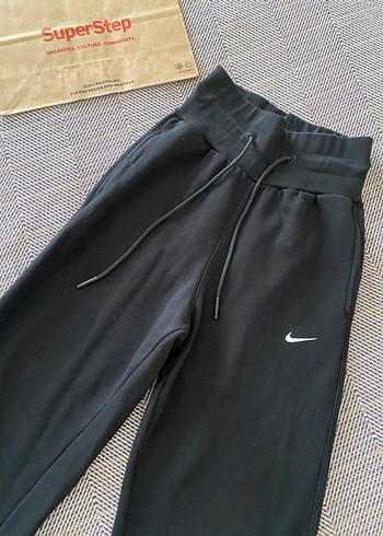 Siyah Fermuarlı Rahat Kesim Kadın Eşofman - Görsel 2