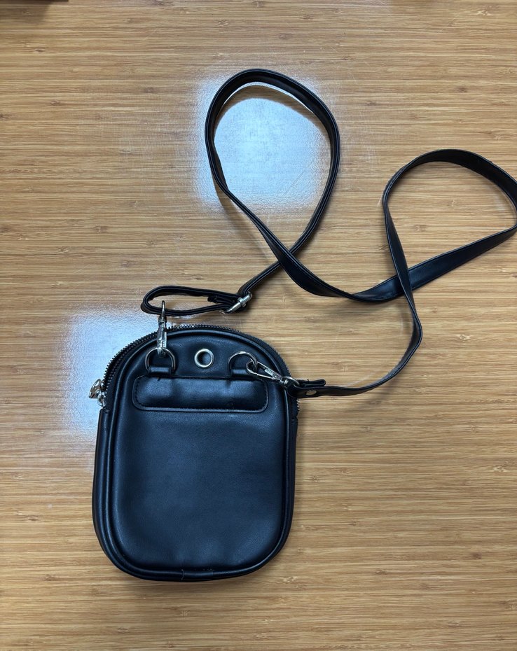 Siyah Deri Kadın Çapraz Çanta - Görsel 4