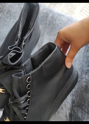 Siyah Tokalı Erkek Spor Bot - Görsel 4