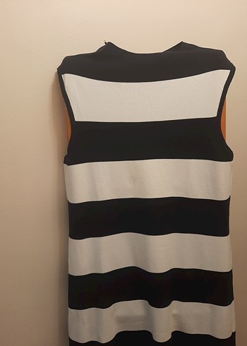 Çizgili Yüksek Yakalı Kolsuz Triko Elbise - Görsel 2