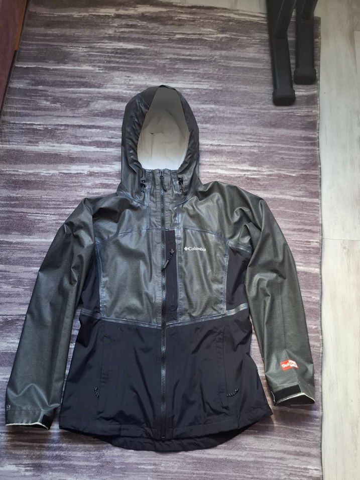 Gri Kadın Kapüşonlu Fermuarlı yağmurluk - Görsel 3