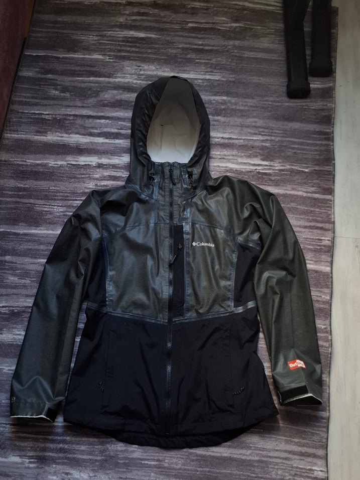 Gri Kadın Kapüşonlu Fermuarlı yağmurluk - Görsel 4