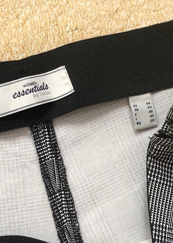 Düğmeli Gri Midi Kumaş Pantolon - Görsel 2