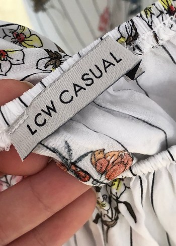 Kadın Beyaz Çiçekli Straplez Mini Bluz - Görsel 3