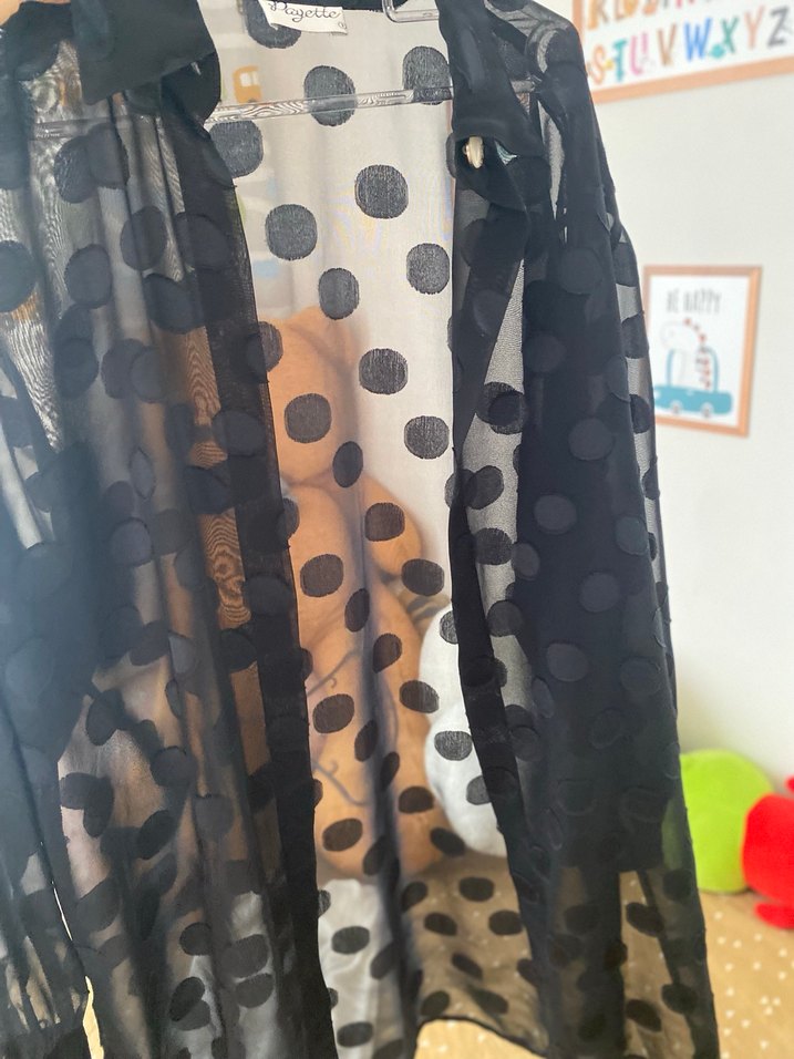 Düğmeli siyah Puantiyeli  gömlek - Görsel 2