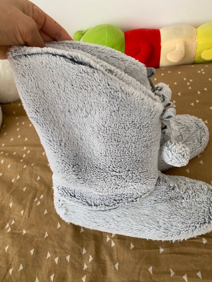 Gri Sıcak Ev Terliği - Görsel 2