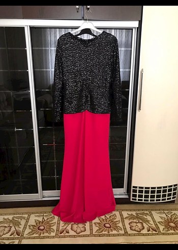 Uzun Kollu Pembe Siyah Abiye Elbise - Görsel 3