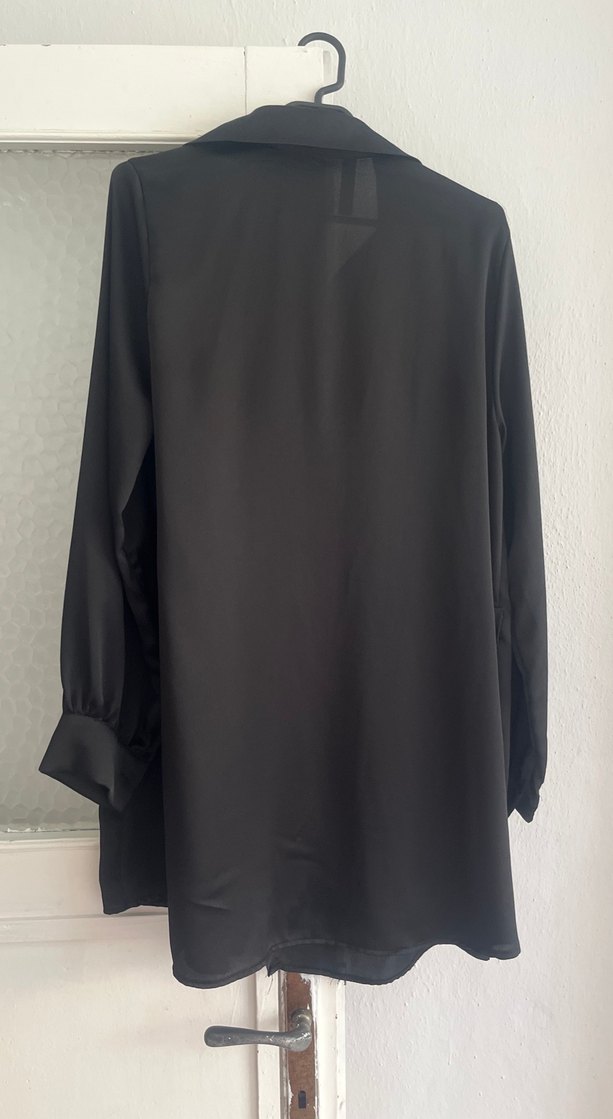 Siyah Düğmeli Uzun Kollu Gömlek - Görsel 2