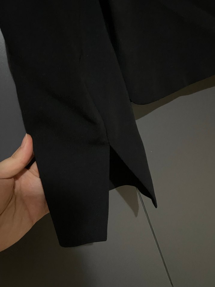 Zara Siyah Düğmeli Kısa Kadın Ceket - Görsel 2