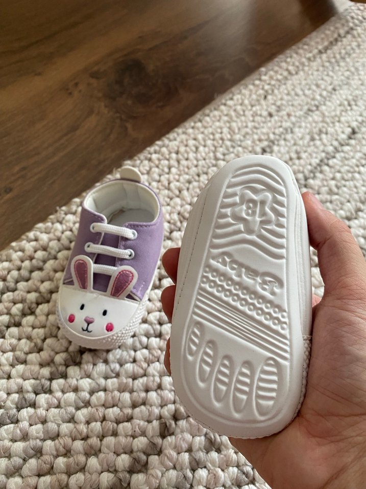 Mor Nakışlı Kız Bebek İlk Adım Ayakkabısı - Görsel 3